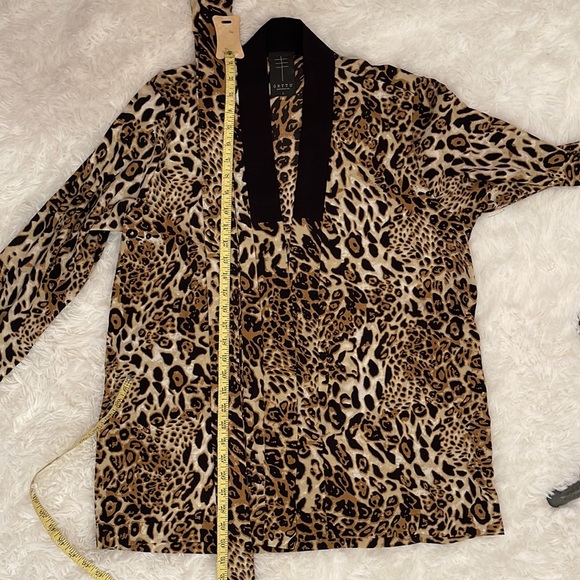 Orttu Leopard Shirt for Men. Size L Daringly Sexy - Picture 10 of 15